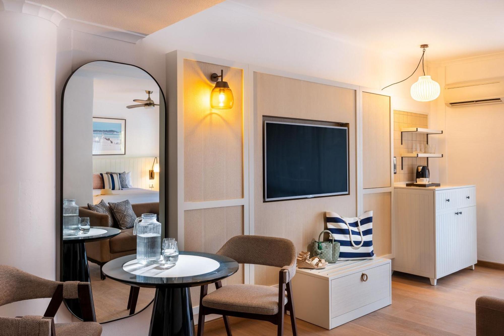 Hotel Mantra Club Croc Airlie Beach Esterno foto