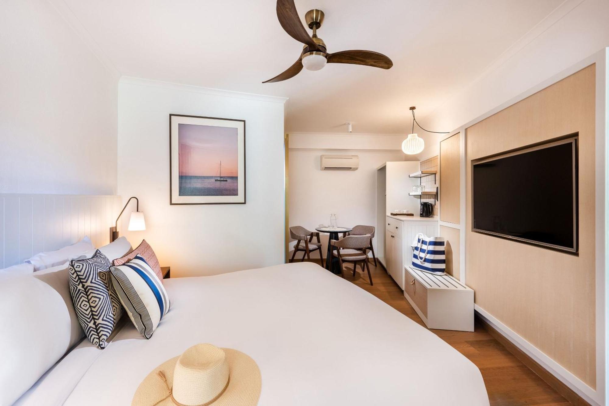 Hotel Mantra Club Croc Airlie Beach Esterno foto