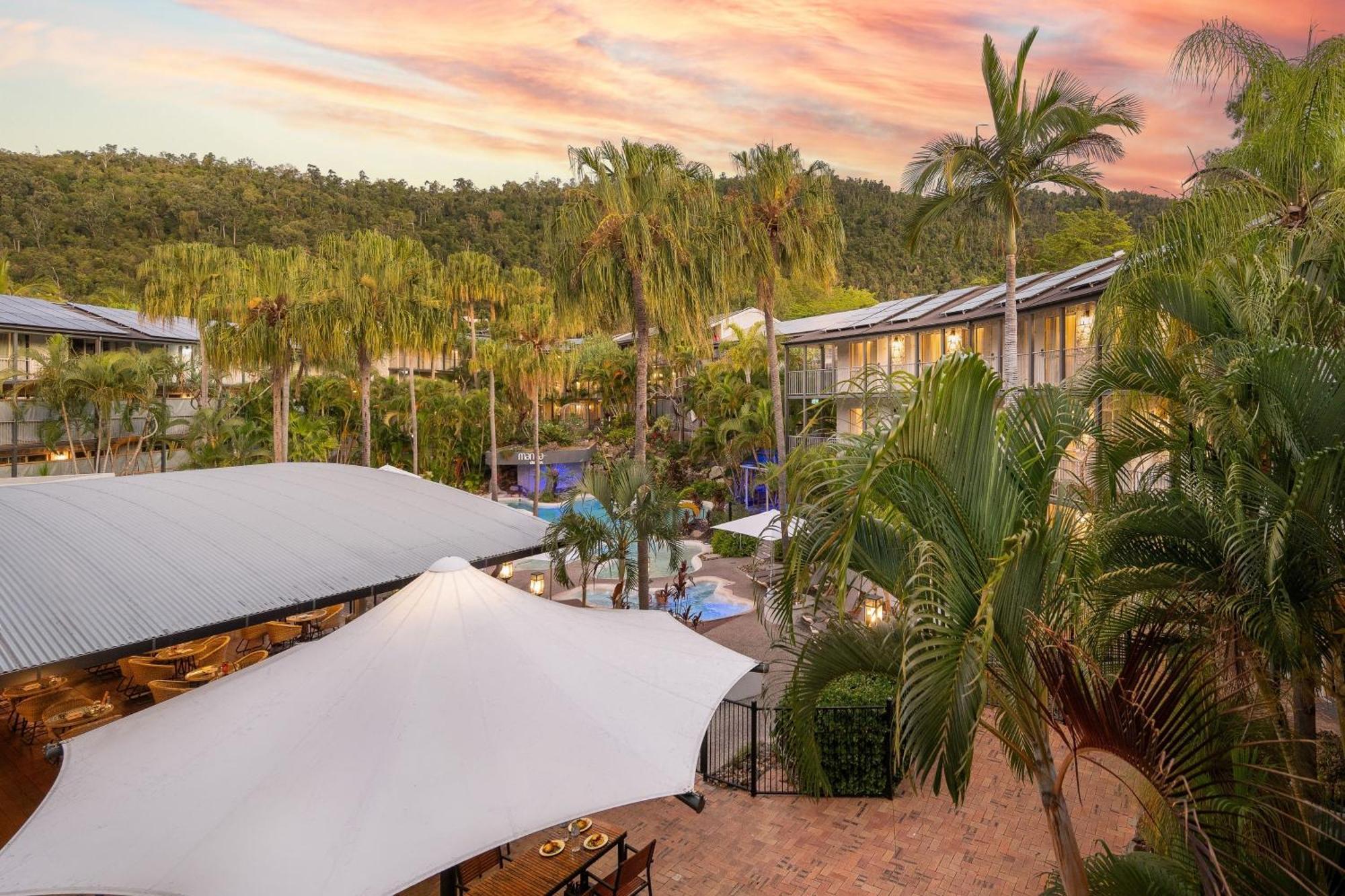 Hotel Mantra Club Croc Airlie Beach Esterno foto
