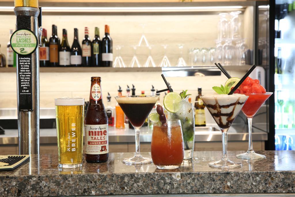Hotel Mantra Club Croc Airlie Beach Esterno foto