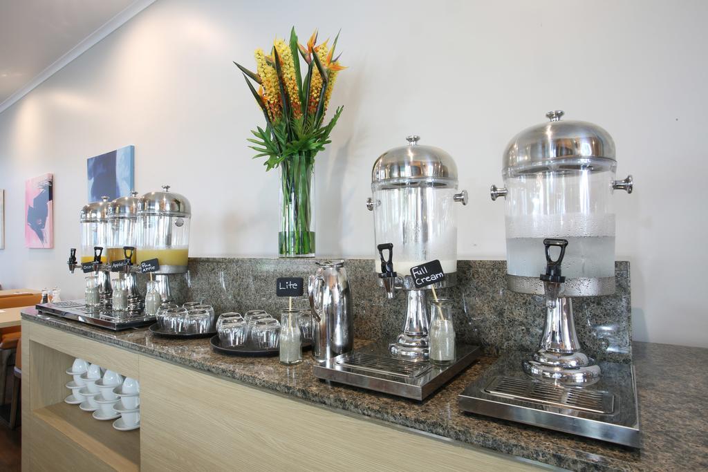 Hotel Mantra Club Croc Airlie Beach Esterno foto